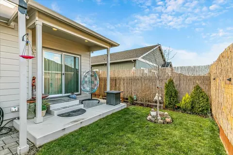 Exterior - 248 Christopher Way, Talent, OR 97540 photo 5 of 8