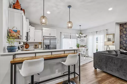 Kitchen - 248 Christopher Way, Talent, OR 97540 photo 1 of 4