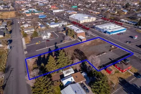 660 SW 4th St, Madras, OR 97741