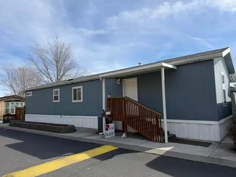 450 SW Roosevelt St #1, Madras, OR 97741