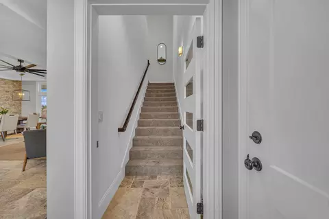 Entry Way - 21483 Bunchgrass Ct, Bend, OR 97701 photo 2 of 2