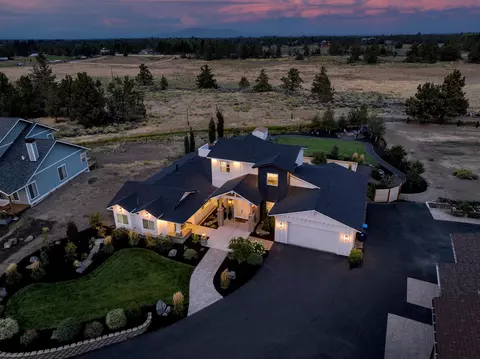 View/Area - 21483 Bunchgrass Ct, Bend, OR 97701 photo 5 of 5