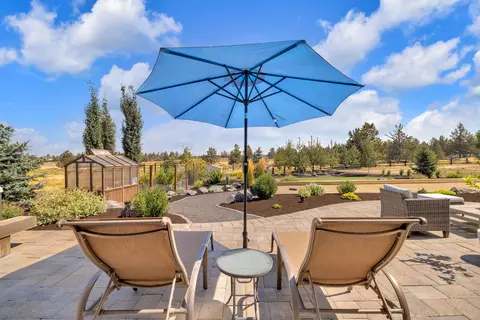 Exterior - 21483 Bunchgrass Ct, Bend, OR 97701 photo 8 of 25