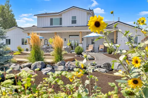 Exterior - 21483 Bunchgrass Ct, Bend, OR 97701 photo 15 of 25