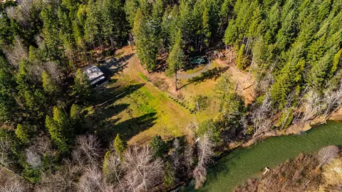 9439 Holland Loop Rd, Cave Junction, OR 97523 photo 4