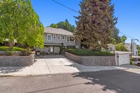 525 Mesa Dr, Klamath Falls, OR 97601