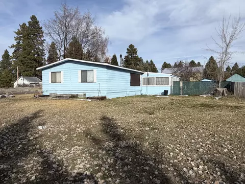 3592 E Lake Ave, Chiloquin, OR 97624