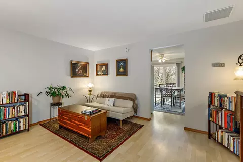 381 Glenn St, Ashland, OR 97520