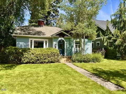 429 NW State St, Bend, OR 97703