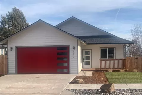 1158 W Ridge Dr, Klamath Falls, OR 97601