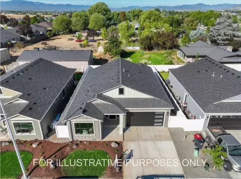 7900 Marcelle Ln, White City, OR 97503