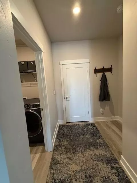 Entry Way - 20835 SE Caldera Dr, Bend, OR 97702 photo 2 of 3