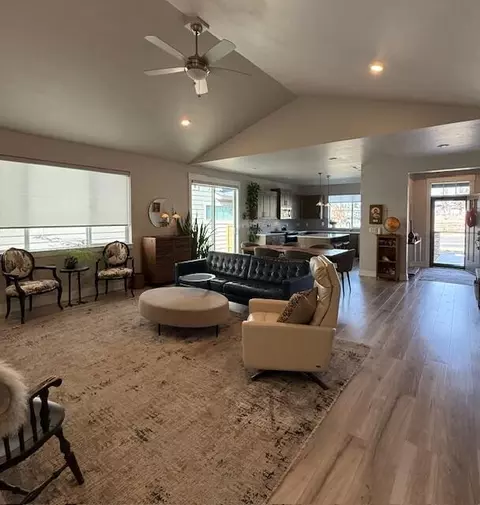 Living - 20835 SE Caldera Dr, Bend, OR 97702 photo 1 of 3