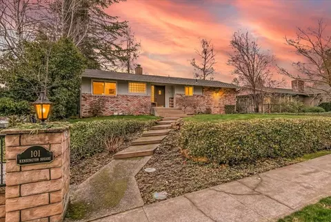 101 Kensington Sq, Medford, OR 97504