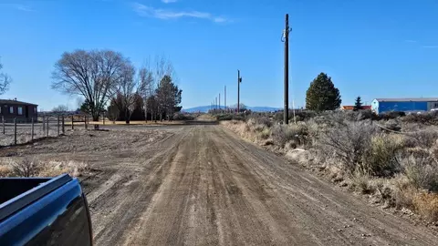 8500 Pinion Ln, Christmas Valley, OR 97641