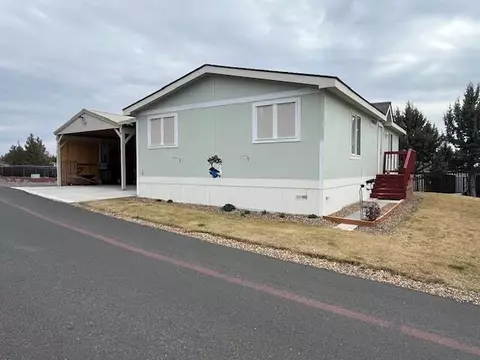 6100 S Highway 97 UNIT 49, Redmond, OR 97756