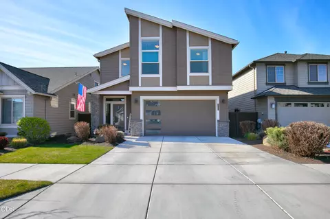 3730 SW Badger Ct, Redmond, OR 97756