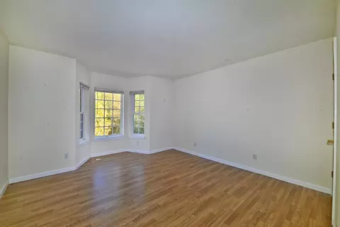 Bedroom - 1193 Greenview Dr, Cave Junction, OR 97523 photo 3 of 4