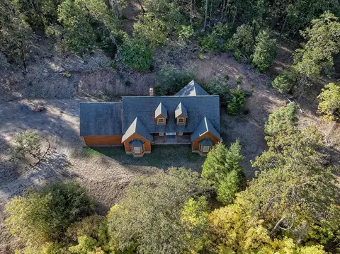 View/Area - 1193 Greenview Dr, Cave Junction, OR 97523 photo 1 of 4