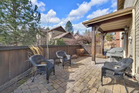 Exterior - 61429 Linton Loop, Bend, OR 97702 photo 5 of 9