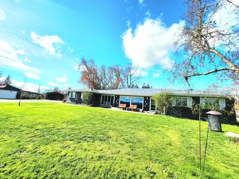 Exterior - 120 Hammel Rd, Eagle Point, OR 97524 photo 11 of 14