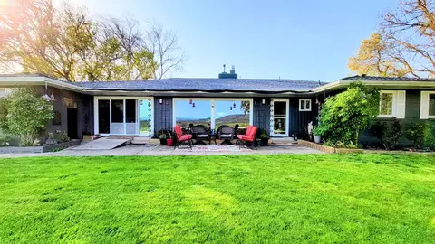 120 Hammel Rd, Eagle Point, OR 97524