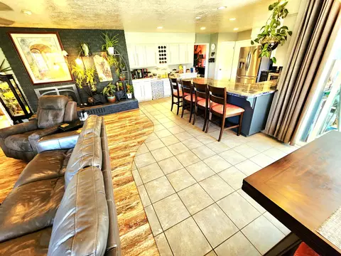 Kitchen - 120 Hammel Rd, Eagle Point, OR 97524 photo 8 of 8