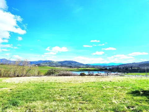View/Area - 120 Hammel Rd, Eagle Point, OR 97524 photo 1 of 1