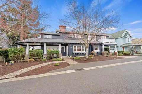 110 Taylor St, Jacksonville, OR 97530