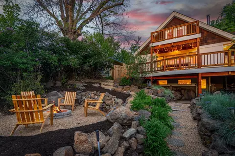 104 NW Congress St, Bend, OR 97703