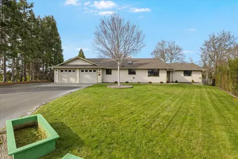 1422 Wineteer Ln, Grants Pass, OR 97527
