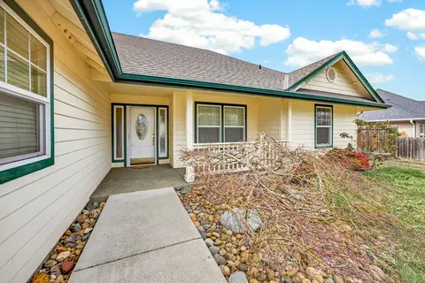 1708 Leonard Rd, Grants Pass, OR 97527