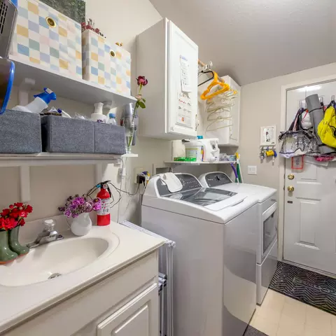 2552 NE Iris Way, Bend, OR 97701 photo 25