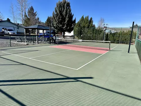 2552 NE Iris Way, Bend, OR 97701 photo 35