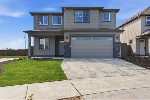 3923 NE Oakside Lp, Bend, OR 97701