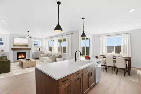 Kitchen - 3923 NE Oakside Lp, Bend, OR 97701 photo 1 of 2