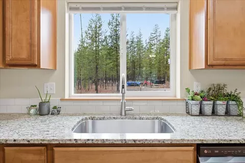 Kitchen - 51475 Wheeler Rd, La Pine, OR 97739 photo 5 of 5