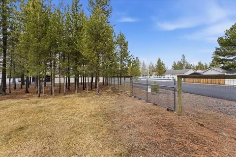 Exterior - 51475 Wheeler Rd, La Pine, OR 97739 photo 15 of 15