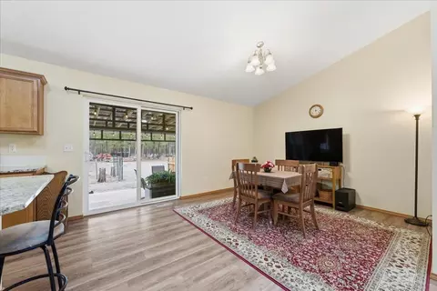 Dining - 51475 Wheeler Rd, La Pine, OR 97739 photo 1 of 2