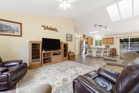 Living - 51475 Wheeler Rd, La Pine, OR 97739 photo 2 of 2