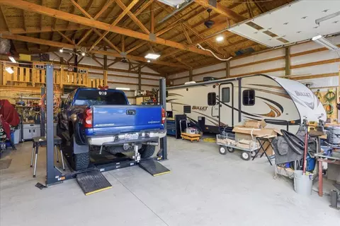 Exterior - 51475 Wheeler Rd, La Pine, OR 97739 photo 7 of 15