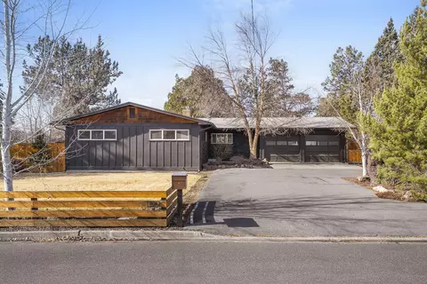 1199 SW Canyon Dr, Redmond, OR 97756