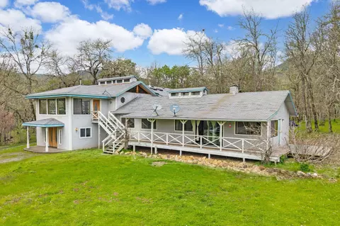 13645 Evans Creek Rd, Rogue River, OR 97537