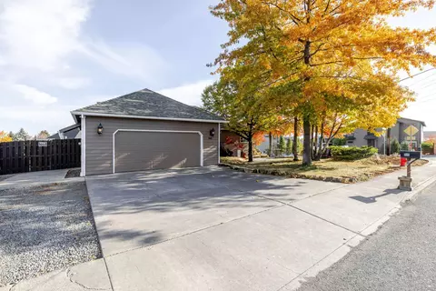 940 NE Purcell Blvd, Bend, OR 97701