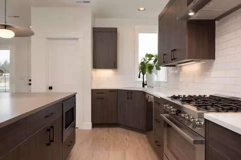 Kitchen - 20506 Murphy Rd, Bend, OR 97702 photo 3 of 5