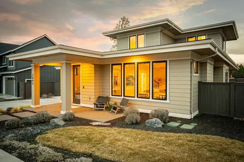 2643 NW Waymaker Ct, Bend, OR 97703