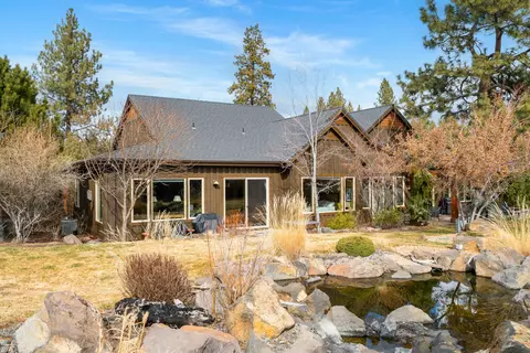 18667 Coffee Ct, Bend, OR 97702