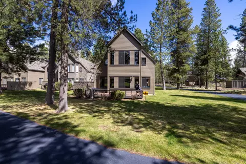 57985 Silver Fir Cir #2, Sunriver, OR 97707