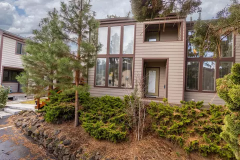 2153 NW Hill St #4, Bend, OR 97703