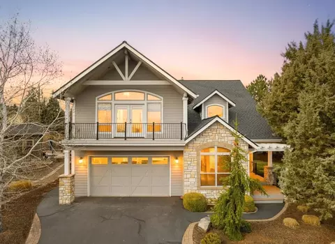 10160 Juniper Glen Cir, Redmond, OR 97756